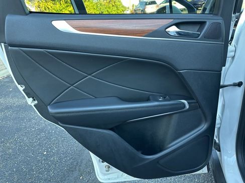 Used 2019 Lincoln MKC Reserve w/ MKC Climate Package image 38