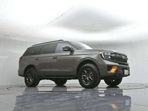 Certified 2025 Ford Expedition Tremor AWD/4WD image 4