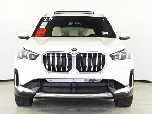 Used 2025 BMW X1 xDrive28i w/ Convenience Package AWD/4WD image 3