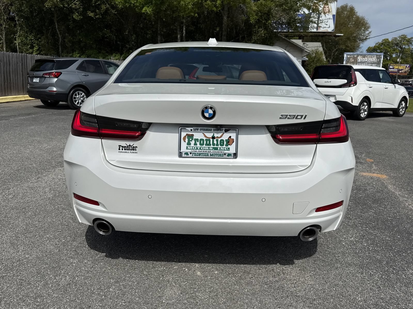 Used 2023 BMW 330i Sedan w/ Premium Package RWD image 4