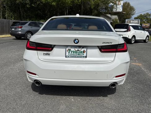 Used 2023 BMW 330i Sedan w/ Premium Package RWD image 4