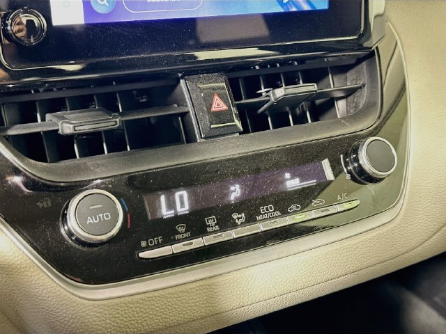 Certified 2025 Toyota Corolla LE FWD image 18