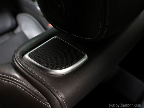 Used 2015 Cadillac XTS Premium image 19