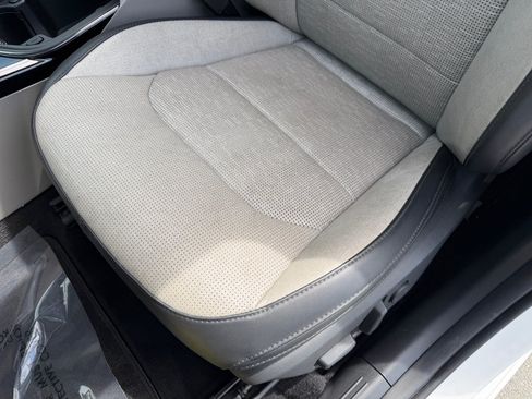 Used 2024 Kia Niro Wave w/ Wave Preserve Package FWD image 22