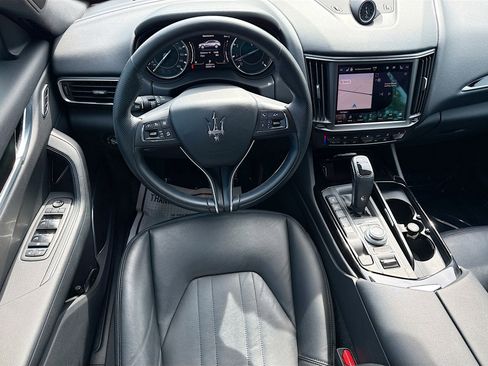 Used 2023 Maserati Levante GT AWD/4WD image 17