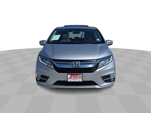 Used 2018 Honda Odyssey Touring image 3