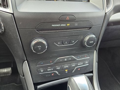 Used 2015 Ford Edge SEL w/ Equipment Group 201A image 55