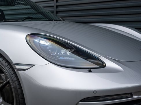 Certified 2020 Porsche 718 Boxster RWD image 16