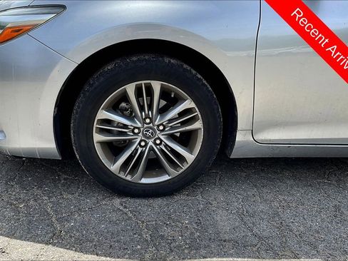 Used 2016 Toyota Camry SE image 8