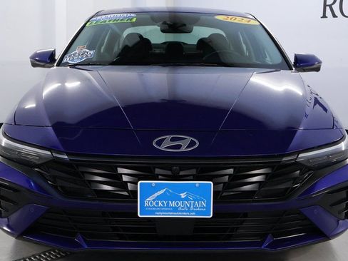 Used 2024 Hyundai Elantra Limited image 2