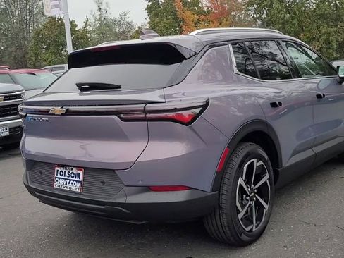 New 2026 Chevrolet Equinox EV LT image 8