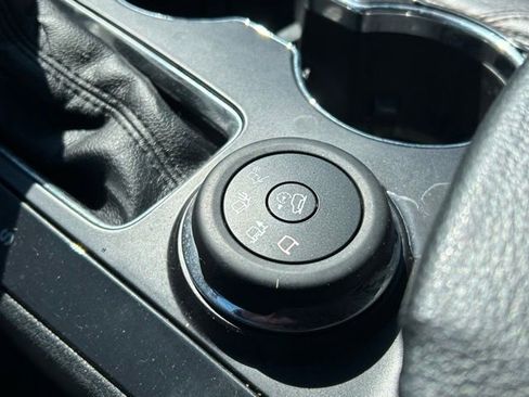 Used 2017 Ford Explorer XLT w/ Equipment Group 202A image 43