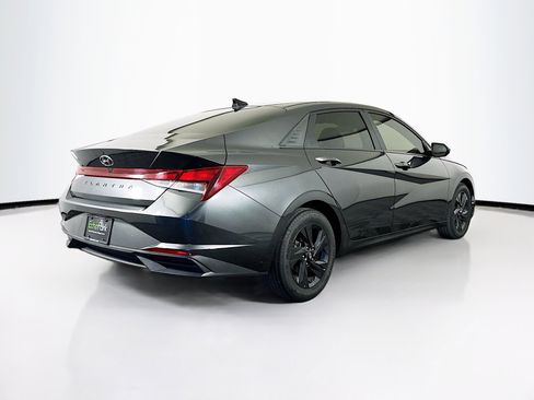 Used 2022 Hyundai Elantra SEL w/ Convenience Package image 9