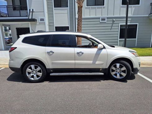 Used 2014 Chevrolet Traverse LTZ FWD image 5