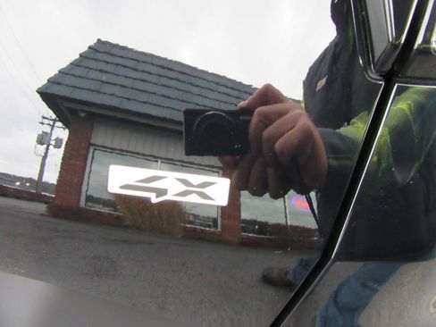 Used 2025 Kia Sportage EX image 20