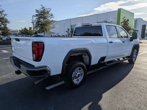 Used 2022 GMC Sierra 2500 Pro w/ Convenience Package RWD image 3
