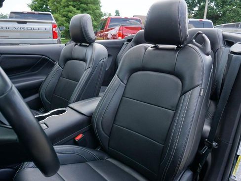 Used 2025 Ford Mustang Premium RWD image 28