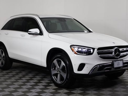 Certified 2022 Mercedes-Benz GLC 300 image 3