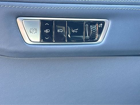 New 2025 Cadillac Escalade IQ Luxury 2 AWD/4WD image 19