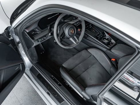 Certified 2025 Porsche 911 Carrera 4 GTS AWD/4WD image 4