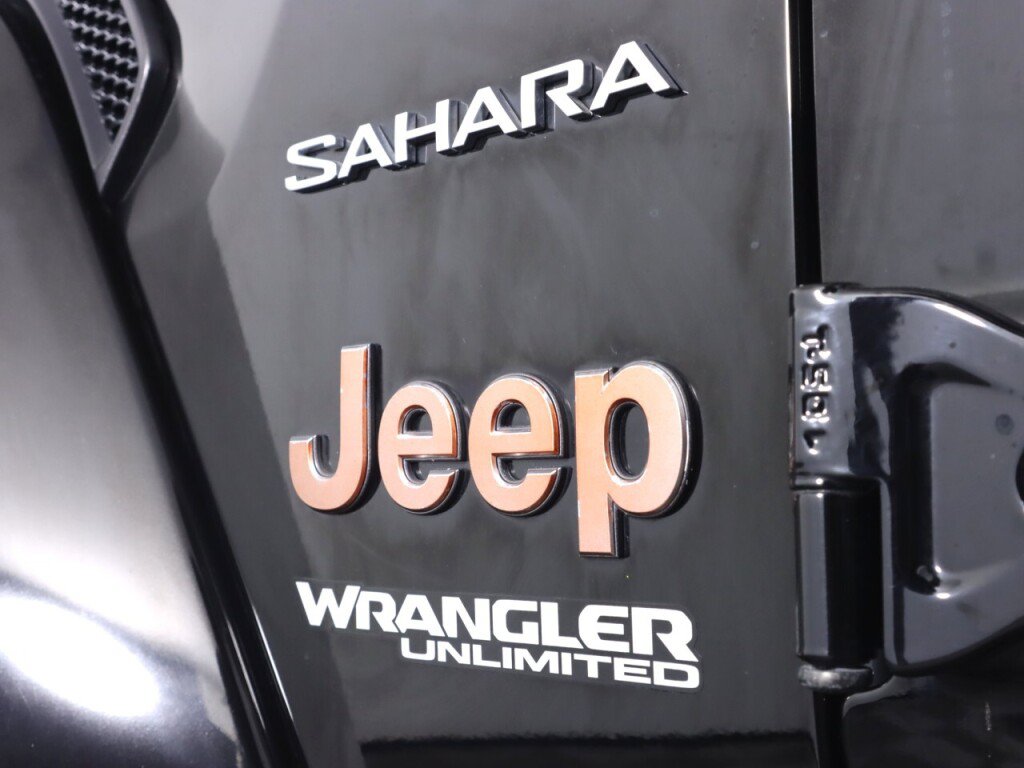 Used 2022 Jeep Wrangler Unlimited Sahara w/ Safety Group AWD/4WD image 40