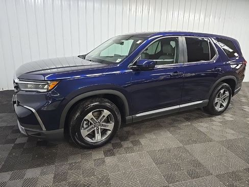 Used 2025 Honda Pilot EX-L image 6