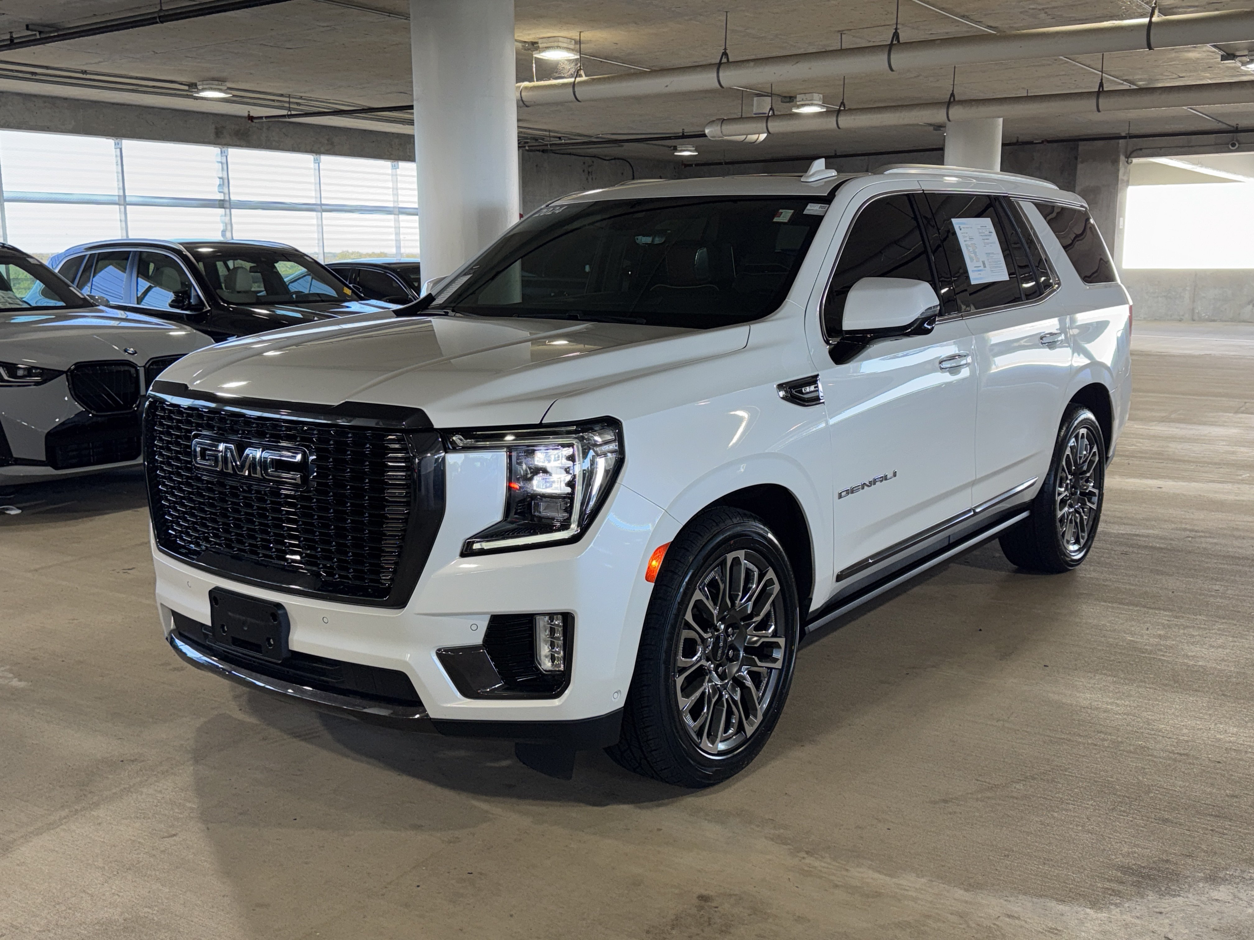 Used 2024 GMC Yukon Denali Ultimate AWD/4WD image 4