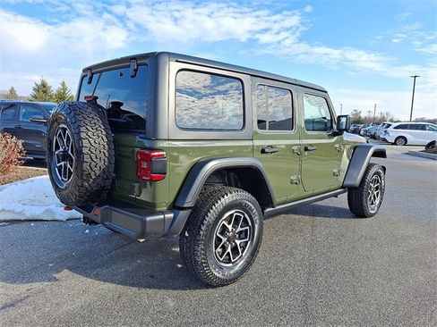 Used 2024 Jeep Wrangler Rubicon image 6