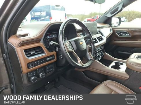 Used 2021 Chevrolet Suburban High Country w/ Premium Package image 13
