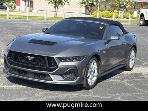 Used 2025 Ford Mustang GT Premium RWD image 3