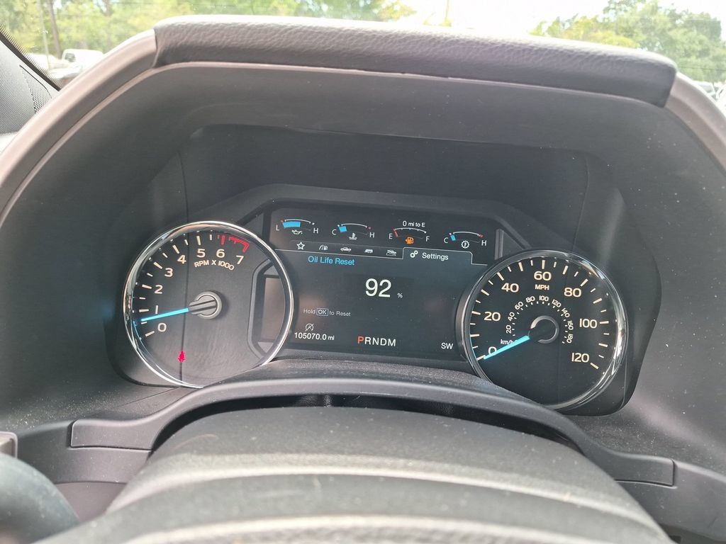 Used 2019 Ford F150 Lariat w/ Equipment Group 502A Luxury AWD/4WD image 17