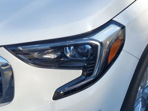 Used 2021 GMC Terrain SLE FWD image 9