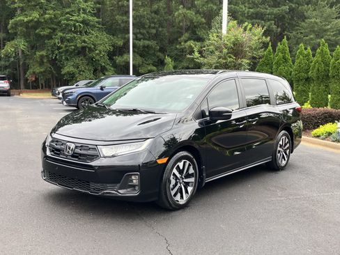 Certified 2026 Honda Odyssey EX-L image 6