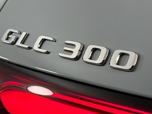 New 2026 Mercedes-Benz GLC 300 image 8