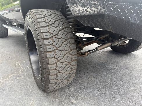 Used 2015 Ford F250 Platinum w/ FX4 Off-Road Package image 34