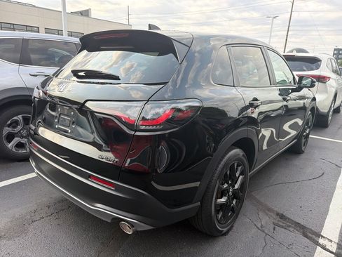 Used 2024 Honda HR-V Sport image 3