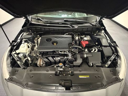 Used 2019 Nissan Altima 2.5 SL AWD/4WD image 17