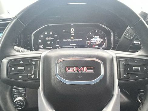 Used 2025 GMC Sierra 1500 SLT AWD/4WD image 17