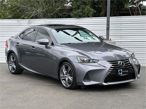 Used 2017 Lexus IS 200t w/ Navigation System Package RWD image 8