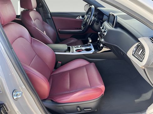 Used 2021 Kia Stinger GT image 27