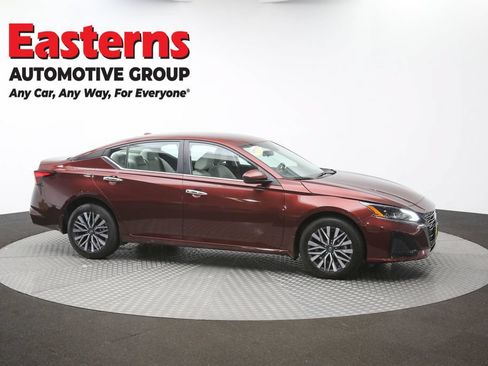 Used 2023 Nissan Altima 2.5 SV AWD/4WD image 46