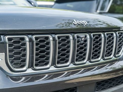 Used 2021 Jeep Grand Cherokee L Limited w/ Luxury Tech Group II AWD/4WD image 29