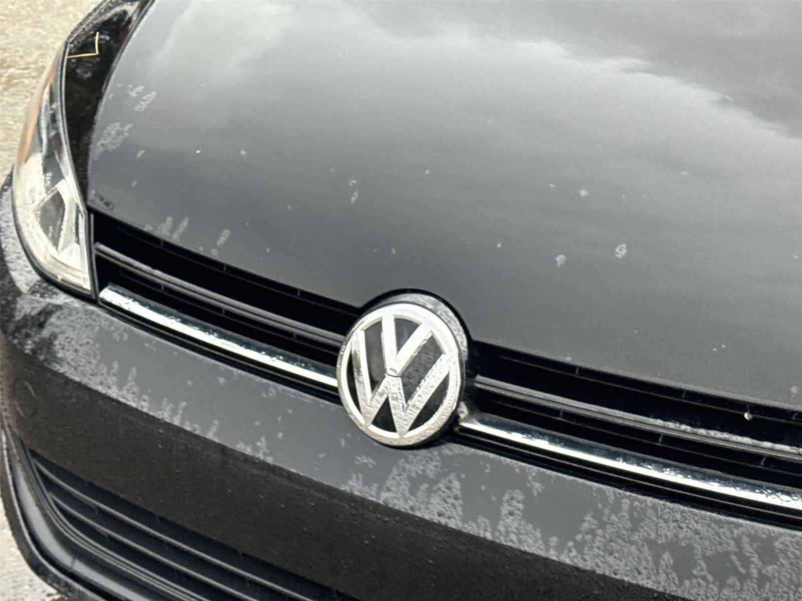 Used 2016 Volkswagen Golf S FWD image 10