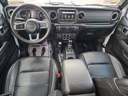 Used 2023 Jeep Wrangler Sahara AWD/4WD image 18