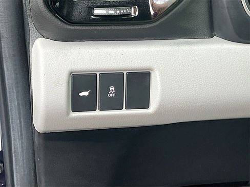 Used 2025 Honda Pilot Touring image 10