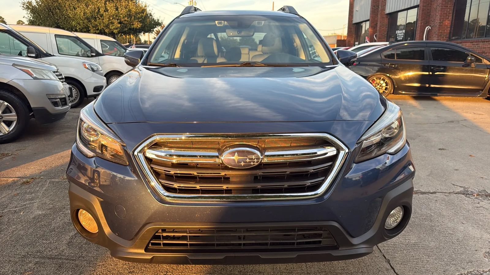 Used 2019 Subaru Outback 2.5i Limited AWD/4WD image 8