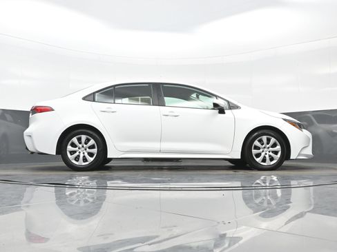 Used 2024 Toyota Corolla LE FWD image 27