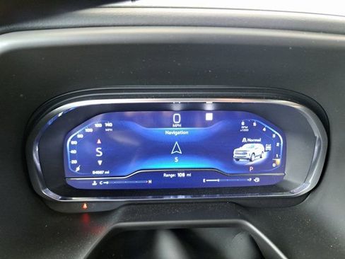 Used 2023 Chevrolet Tahoe Z71 w/ Luxury Package image 9