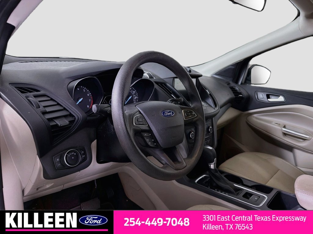Used 2017 Ford Escape SE w/ Equipment Group 201A FWD image 9