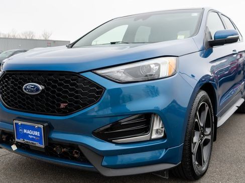 Used 2019 Ford Edge ST w/ Convenience Package image 2